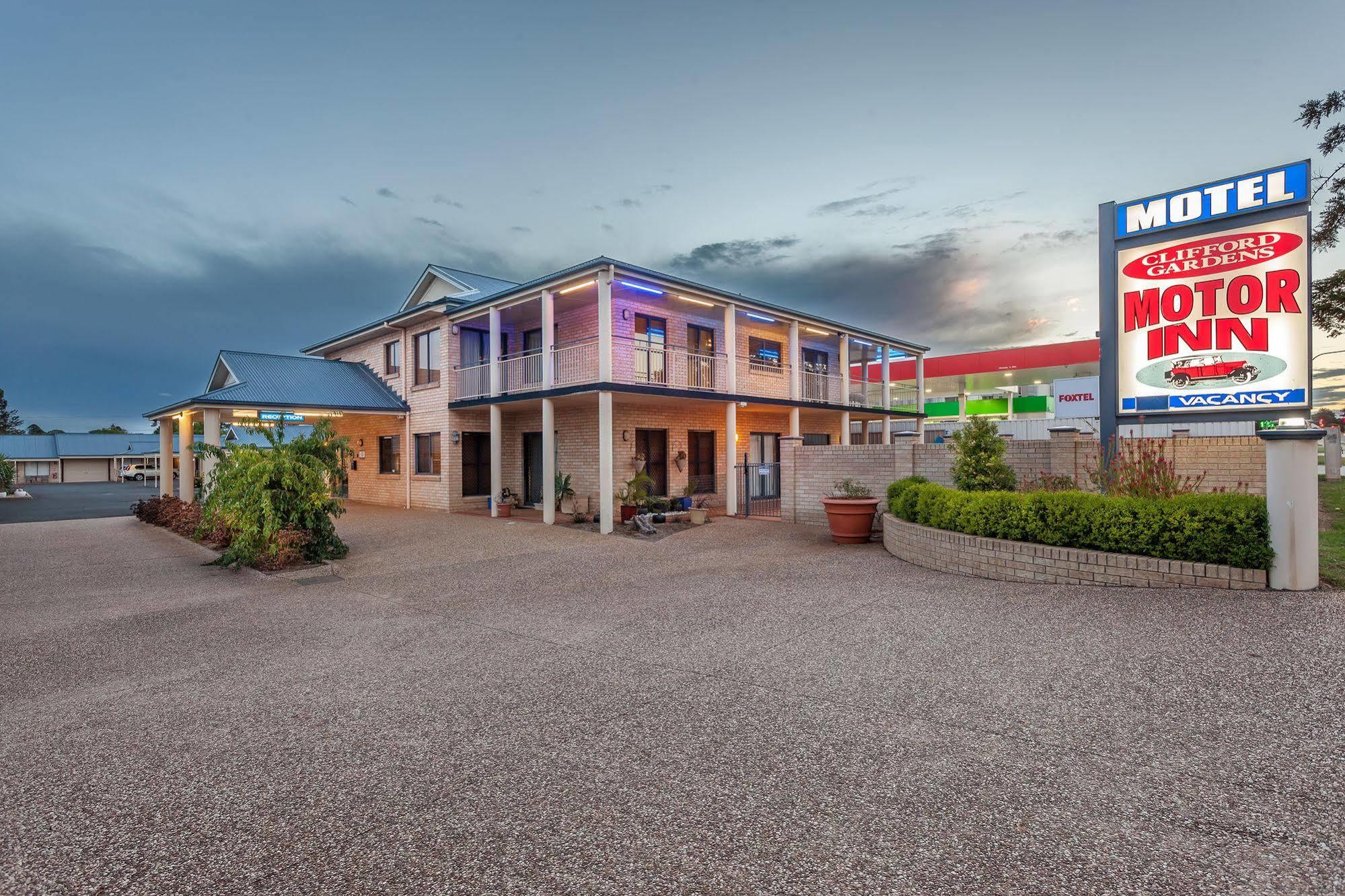 Motel Clifford Gardens Motor 3*