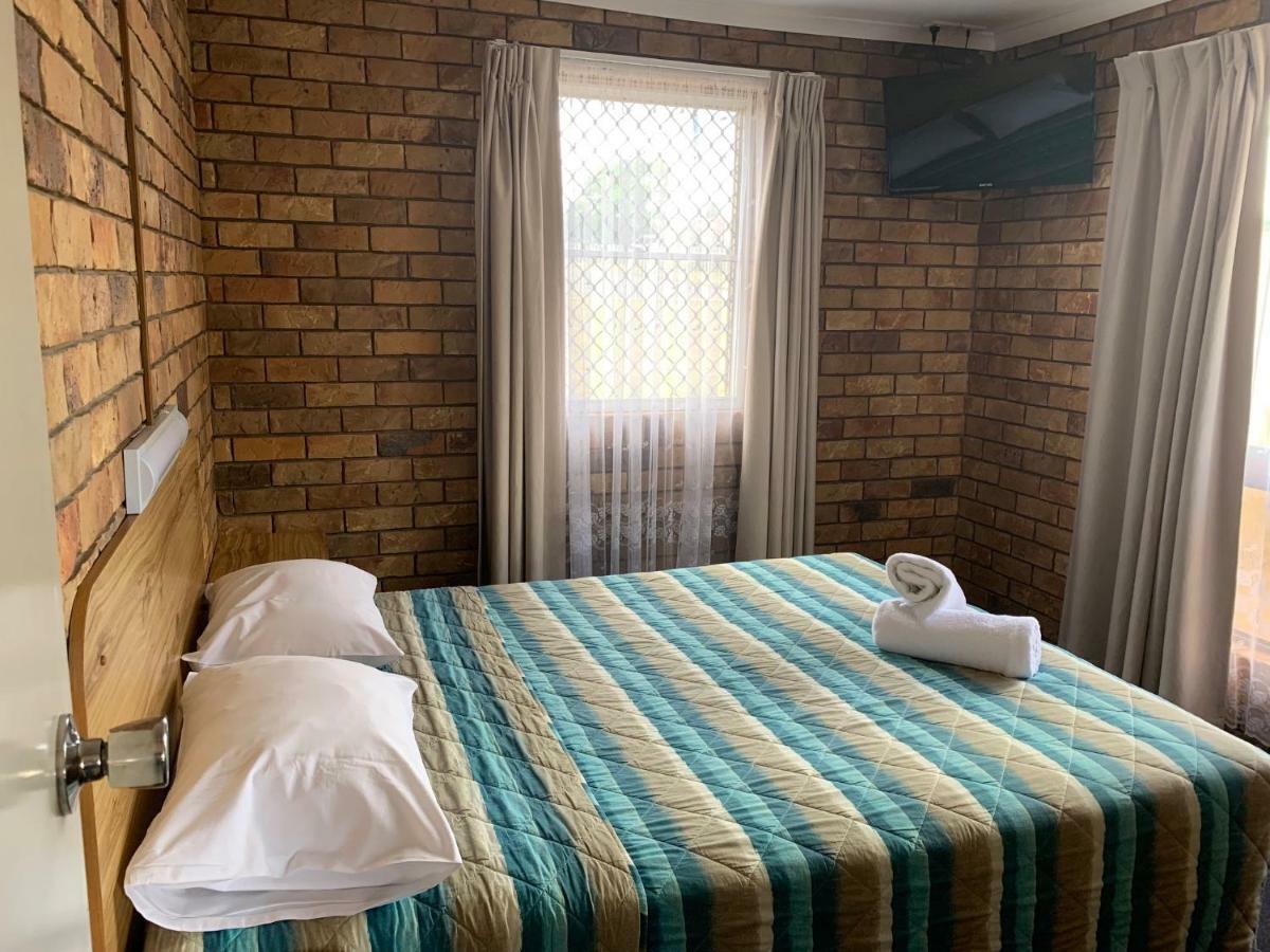 Bridge Street Motor Motel 3*