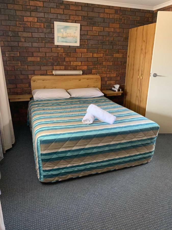 Bridge Street Motor Motel 3*