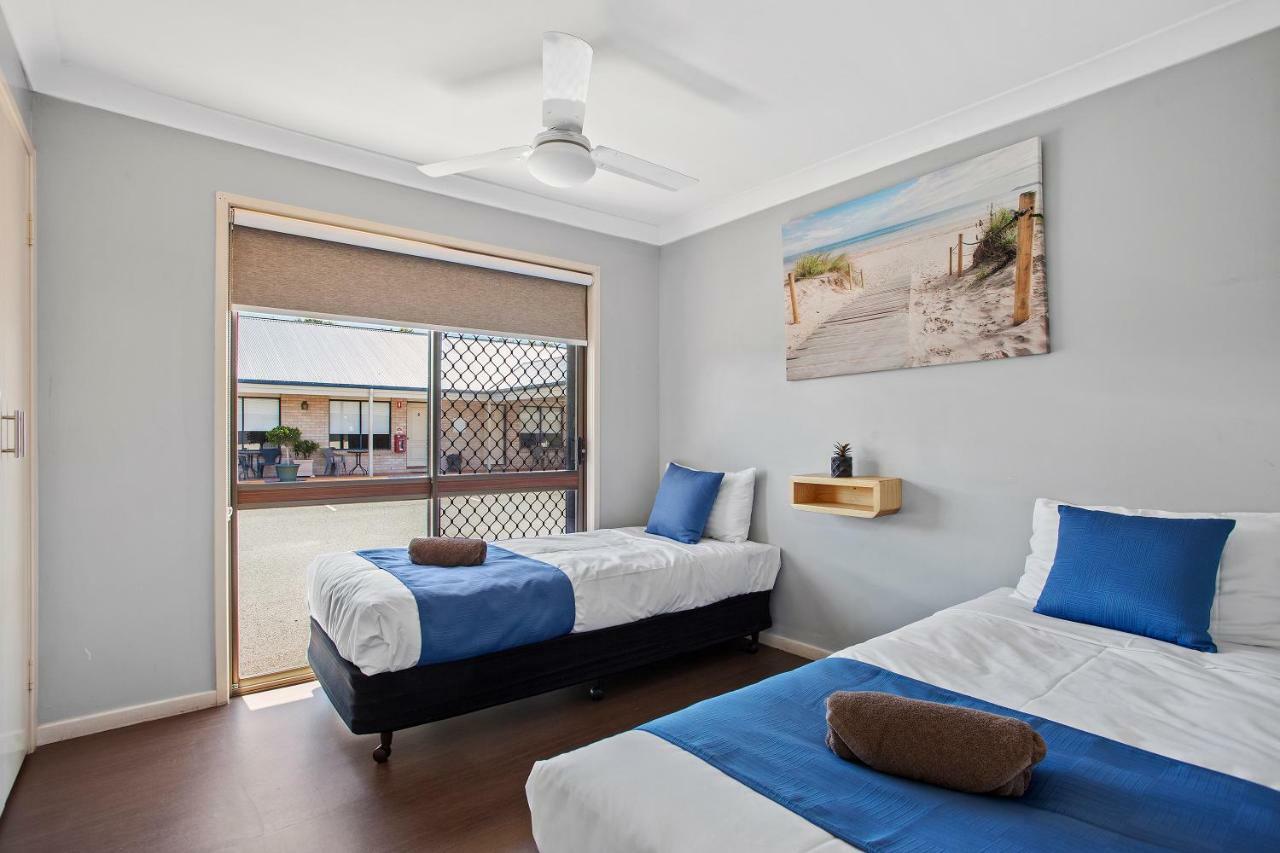 Clifford Gardens Motor 3*